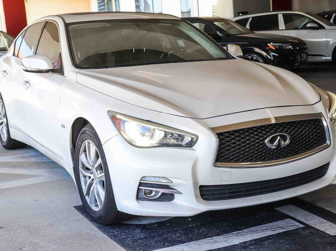 Used 2016 INFINITI Q50 Premium w/ 2.0T Premium Plus Package RWD image 5