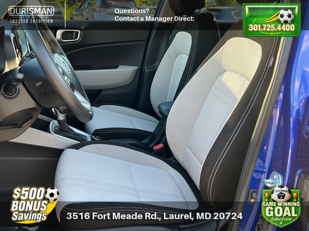 Used 2025 Hyundai Venue SEL FWD image 6