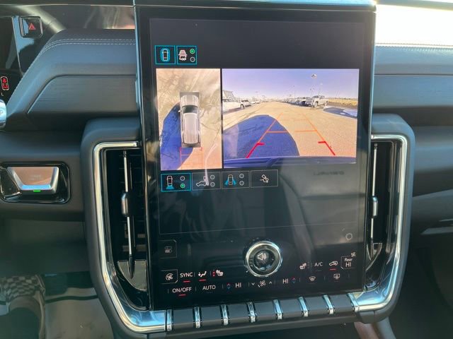 Used 2025 GMC Yukon Denali image 31