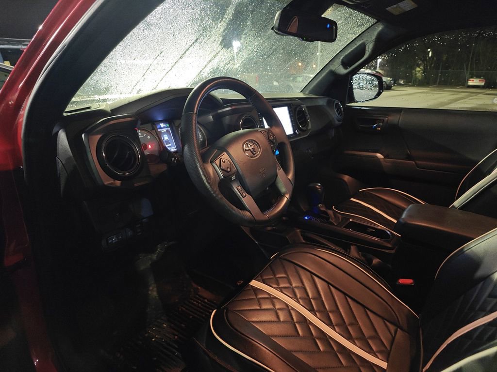 Used 2023 Toyota Tacoma TRD Off-Road image 9