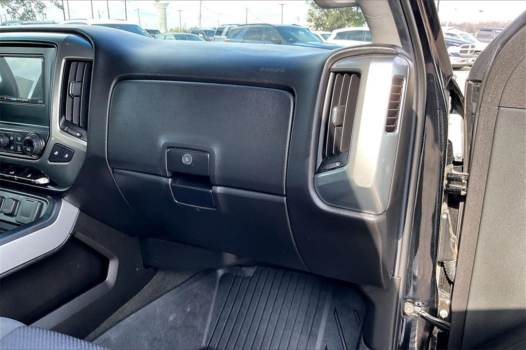 Used 2018 Chevrolet Silverado 1500 LT w/ Redline Edition image 23