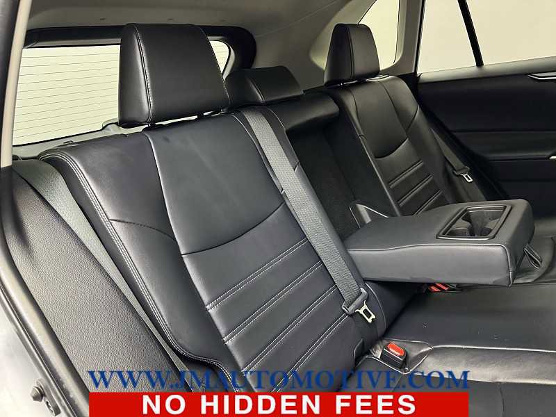 Used 2019 Toyota RAV4 XLE Premium w/ Cold Weather Package AWD/4WD image 19