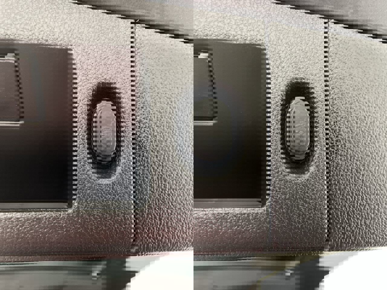 Used 2020 GMC Yukon XL SLT w/ Premium Edition image 35