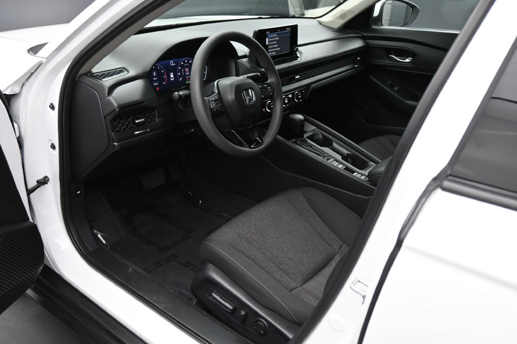 Used 2024 Honda Accord EX image 2