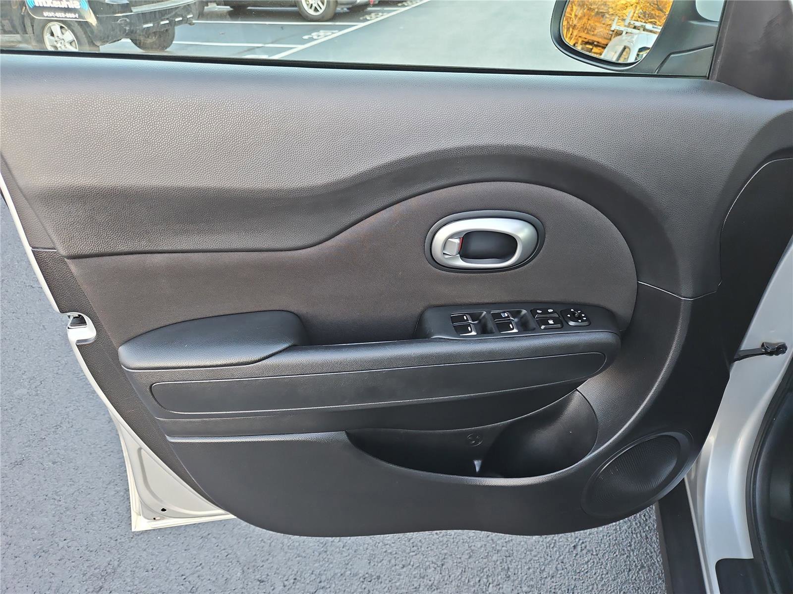 Used 2019 Kia Soul image 13