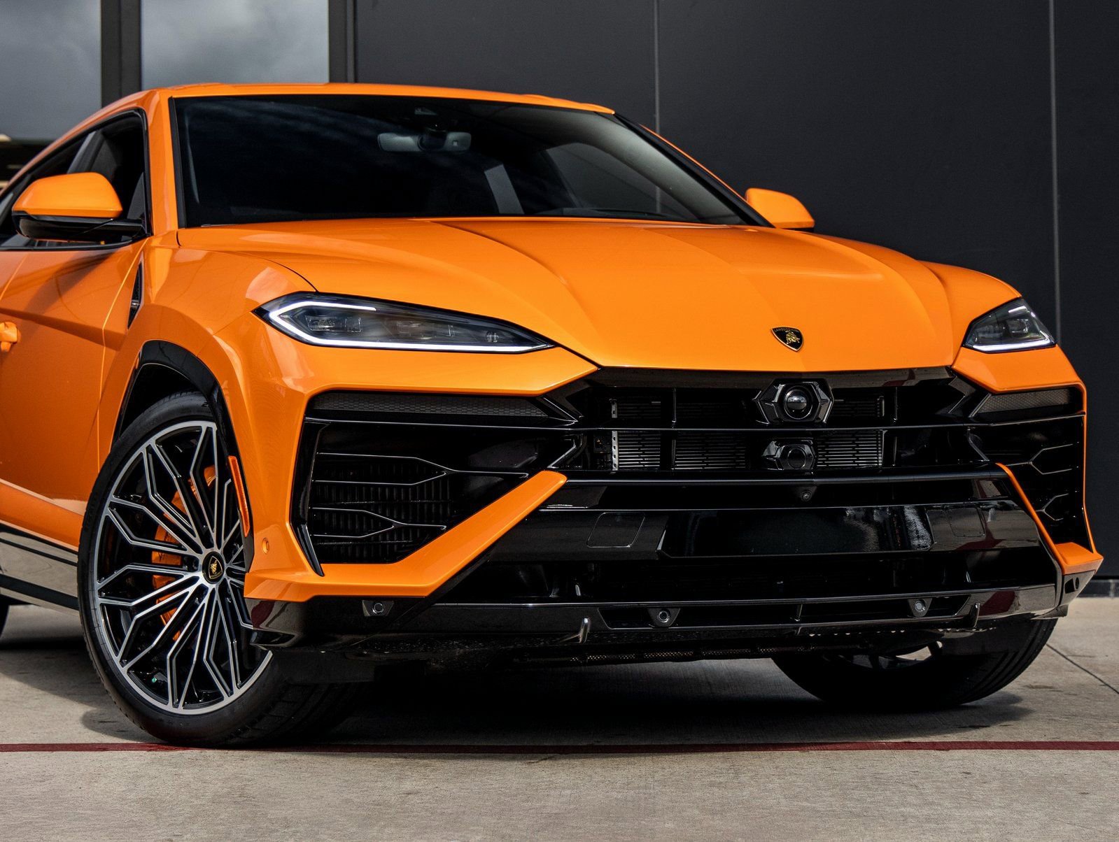 Used 2025 Lamborghini Urus SE image 5