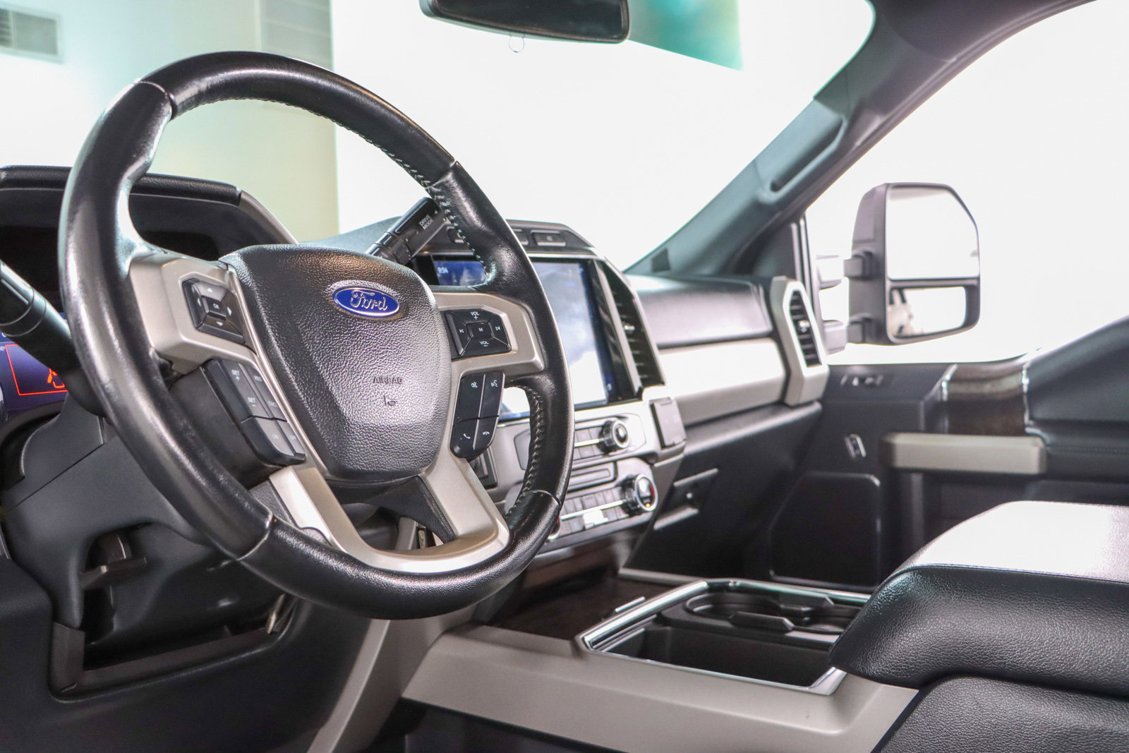 Used 2022 Ford F350 Lariat w/ Lariat Value Package image 24