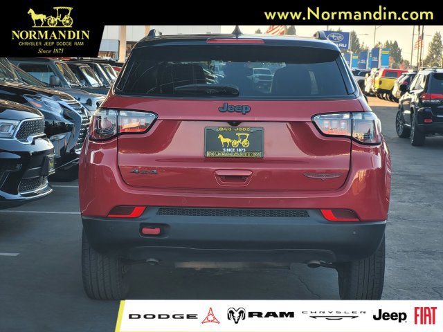 Used 2023 Jeep Compass Trailhawk AWD/4WD image 4