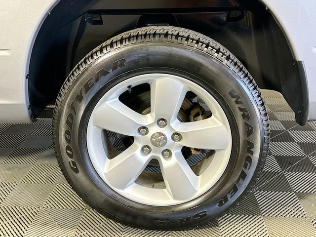 Used 2024 RAM 1500 Classic SLT image 27