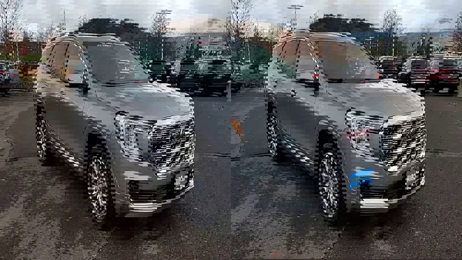 Used 2023 GMC Terrain Denali w/ Denali Premium Package image 2