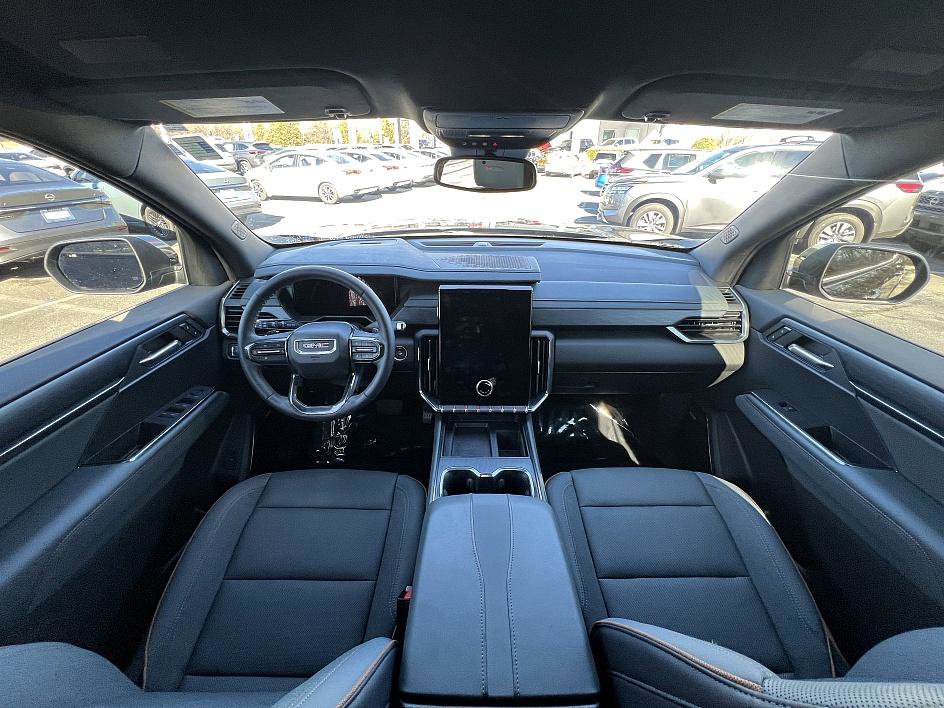 Used 2024 GMC Acadia AT4 image 15