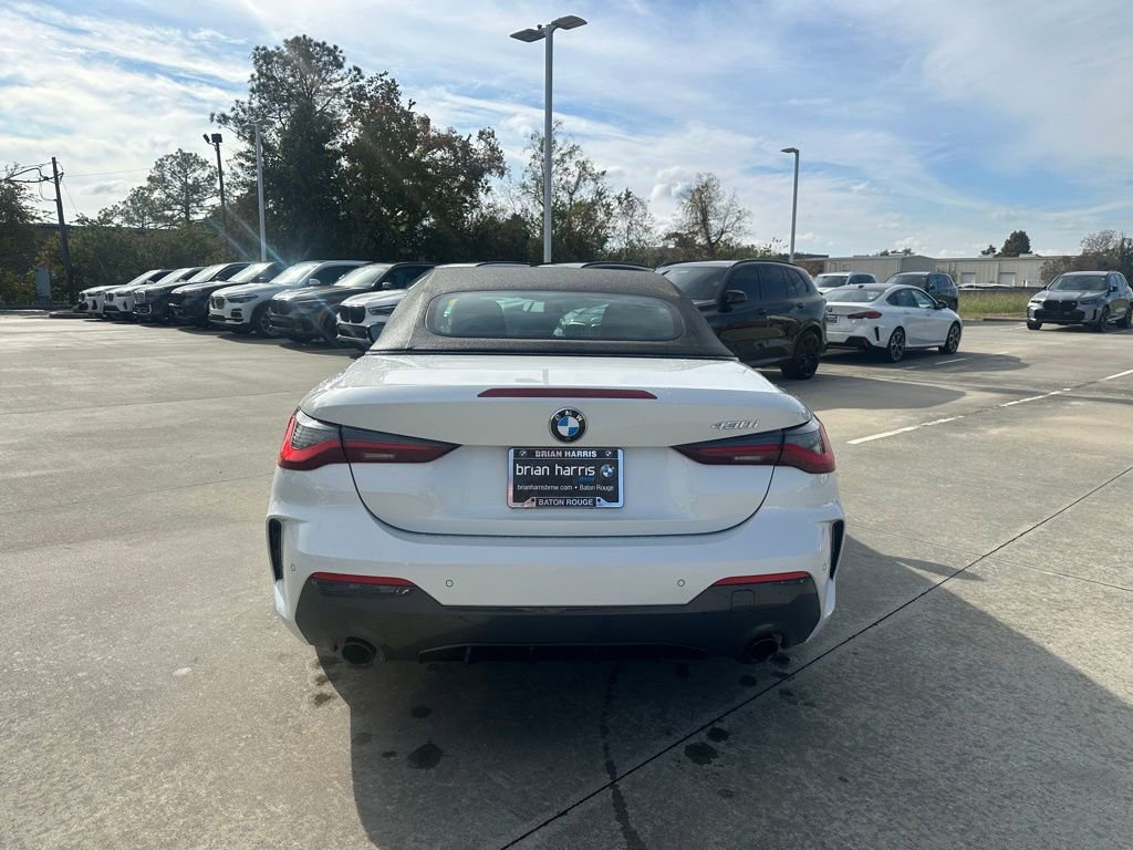 Used 2023 BMW 430i Convertible w/ M Sport Package image 4