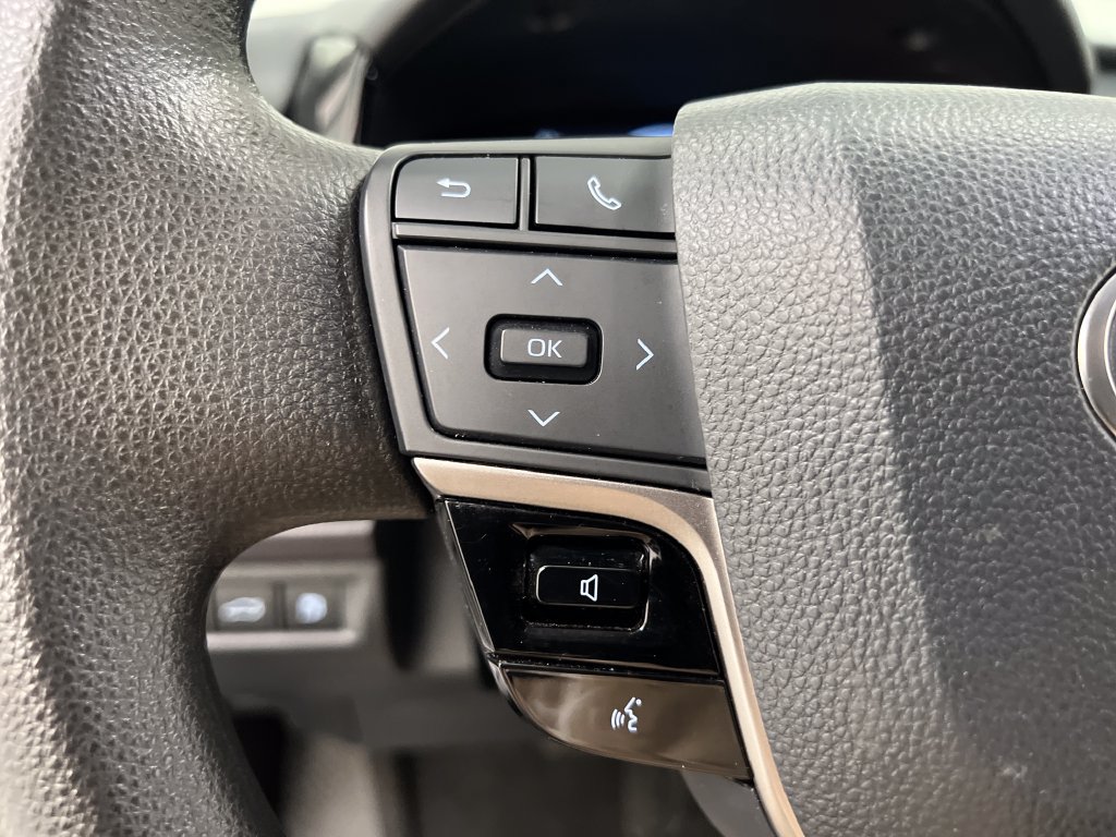 Used 2025 Toyota Camry LE FWD image 44