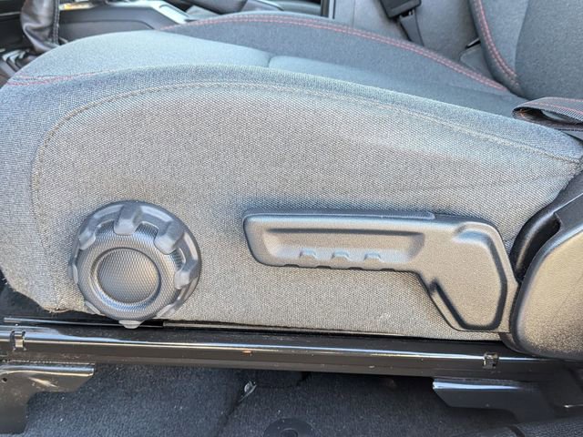 Used 2024 Jeep Wrangler Rubicon image 13