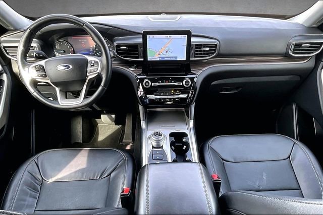 Used 2022 Ford Explorer Limited image 13
