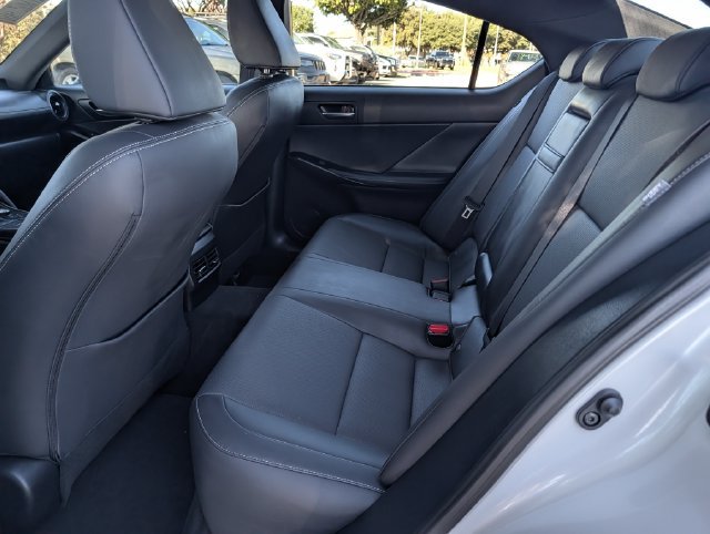 Used 2023 Lexus IS 300 w/ Comfort Package RWD image 31