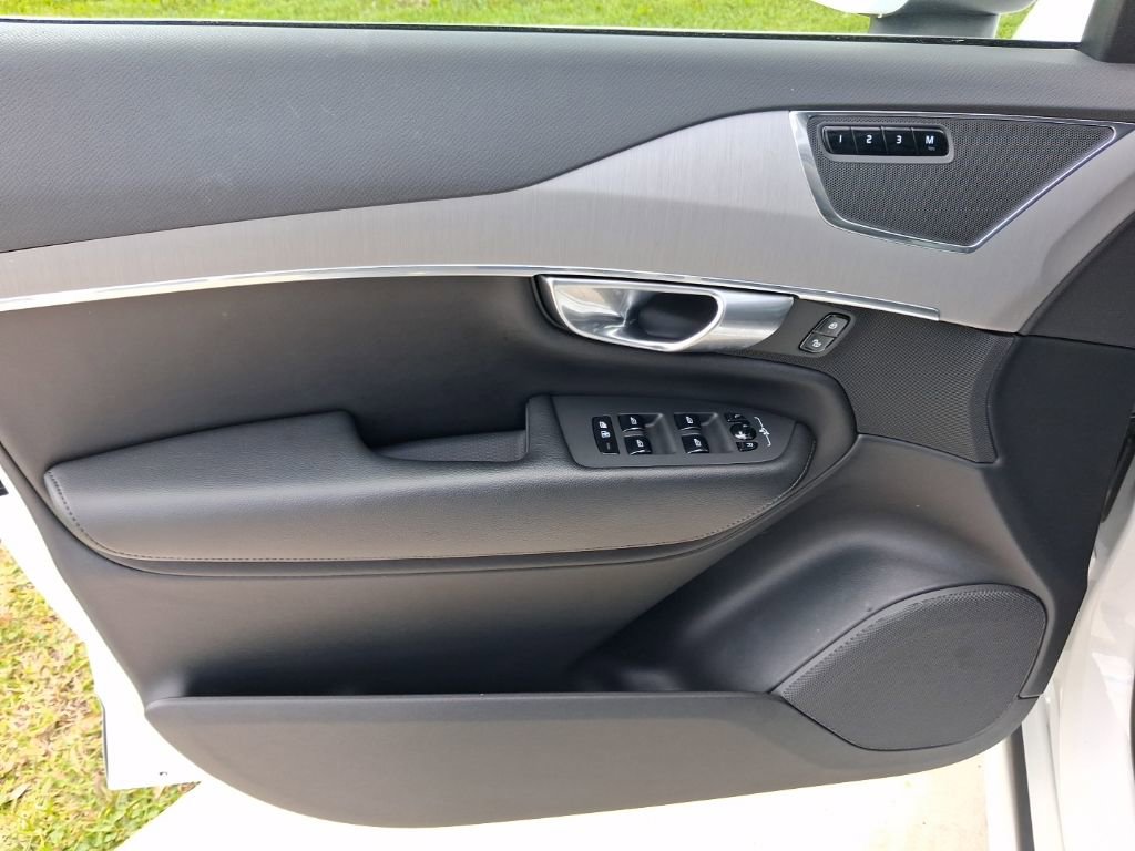 Used 2023 Volvo XC90 B5 Core w/ Protection Package Premier image 15