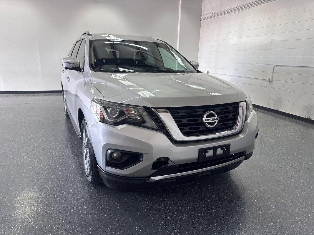 Used 2019 Nissan Pathfinder SL AWD/4WD image 1