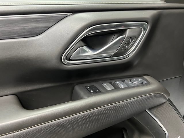 Used 2024 GMC Yukon SLT AWD/4WD image 24