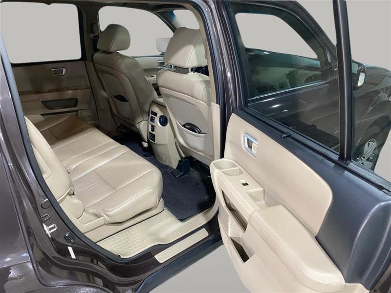 Used 2015 Honda Pilot Touring image 30