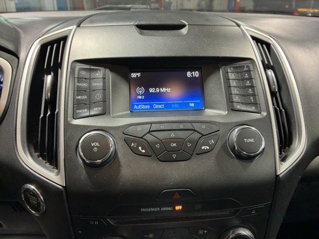 Used 2015 Ford Edge SEL FWD image 4