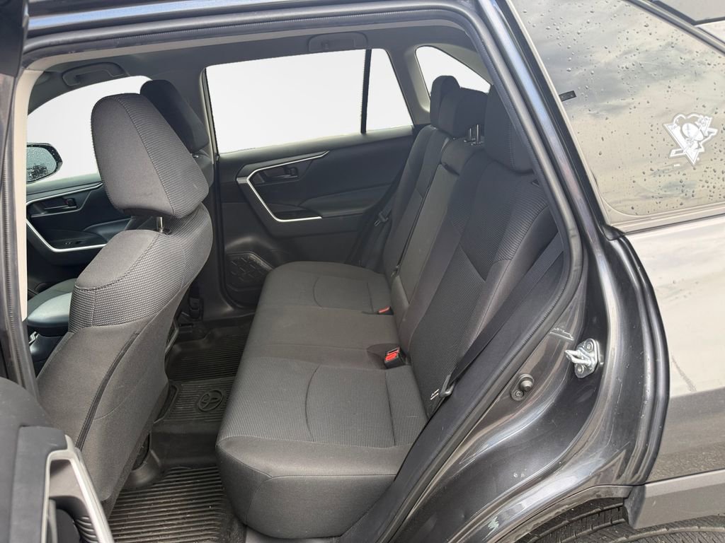 Used 2022 Toyota RAV4 LE FWD image 23