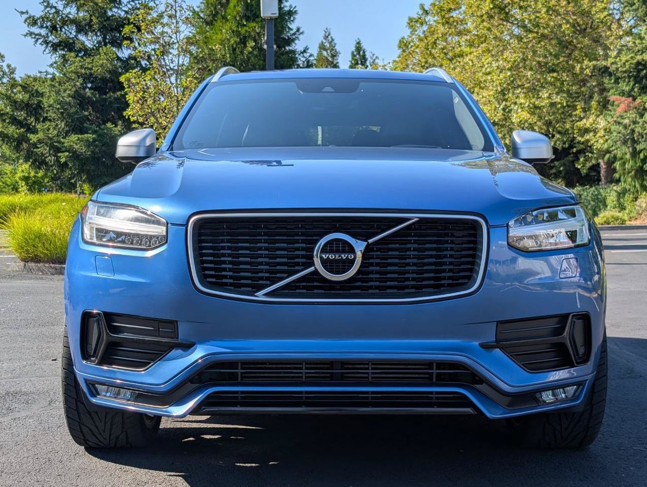 Used 2016 Volvo XC90 T6 R-Design w/ Protection Package Plus AWD/4WD image 2
