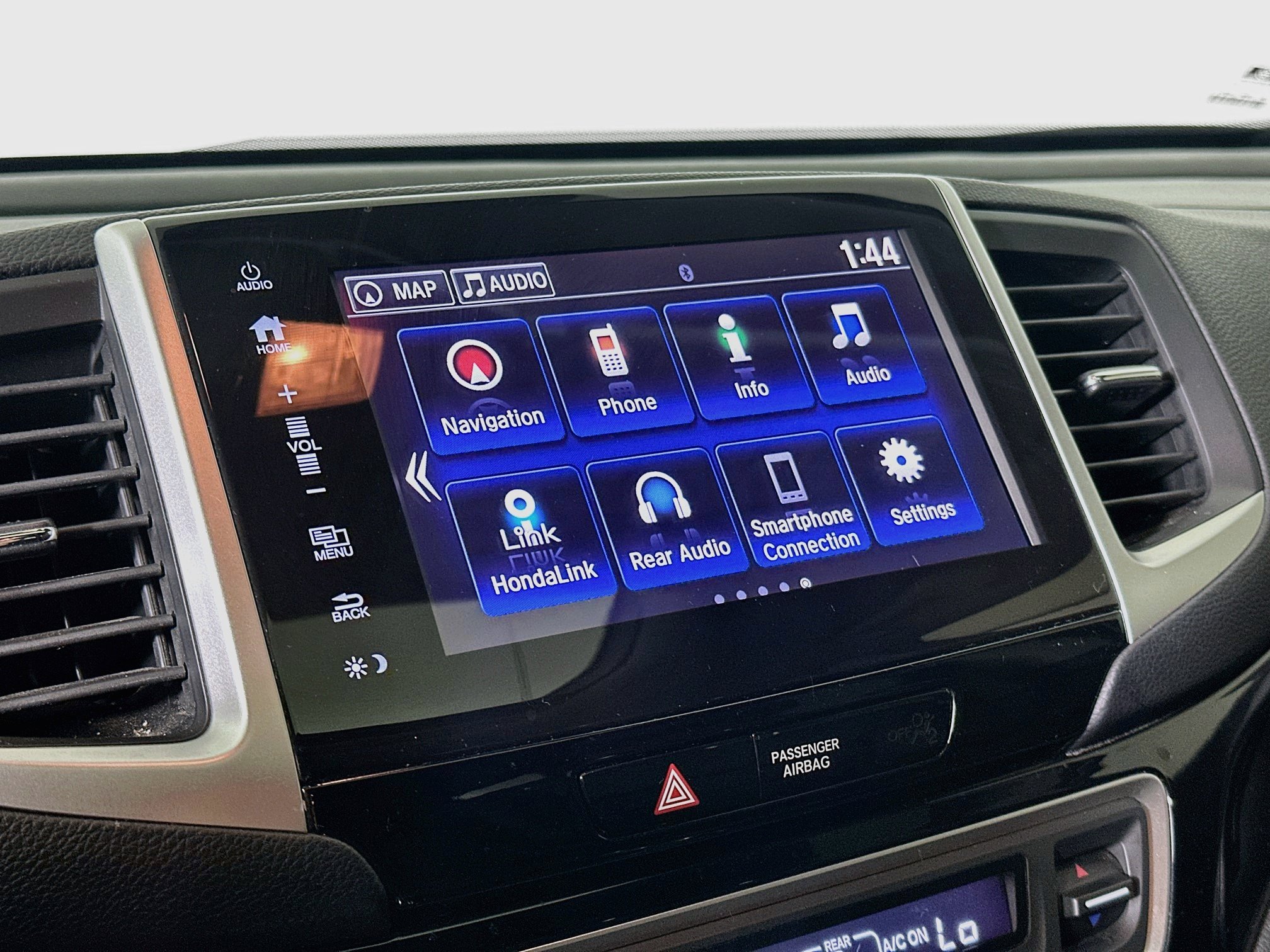 Used 2017 Honda Pilot Touring image 19