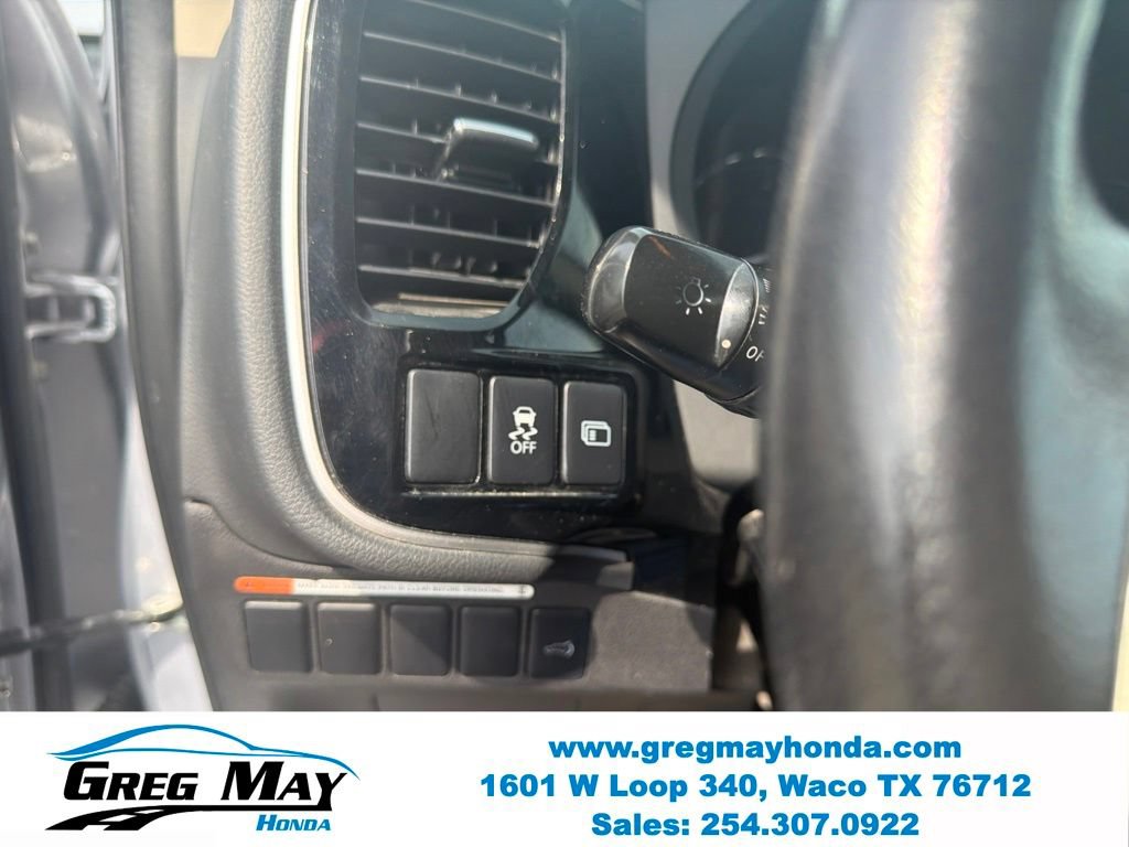 Used 2014 Mitsubishi Outlander SE FWD image 20