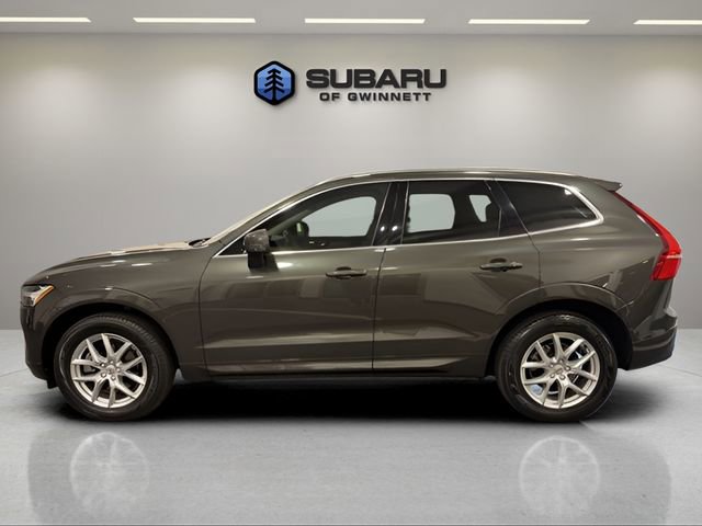Used 2021 Volvo XC60 T5 Momentum w/ Premium Package image 2