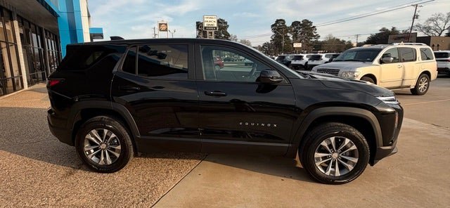 New 2026 Chevrolet Equinox LT image 2