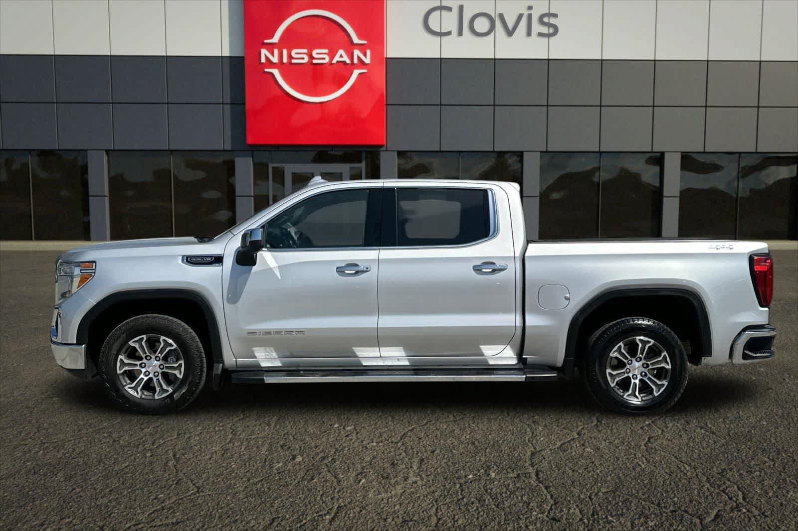 Used 2019 GMC Sierra 1500 SLT w/ Driver Alert Package I AWD/4WD image 6