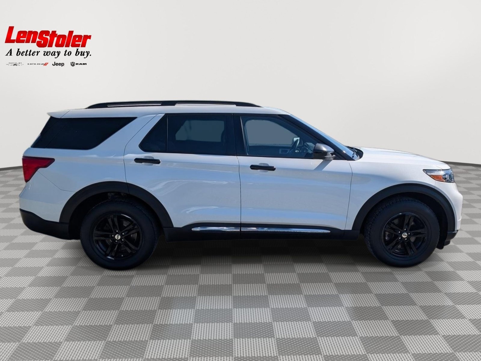 Used 2020 Ford Explorer XLT w/ Equipment Group 202A AWD/4WD image 6