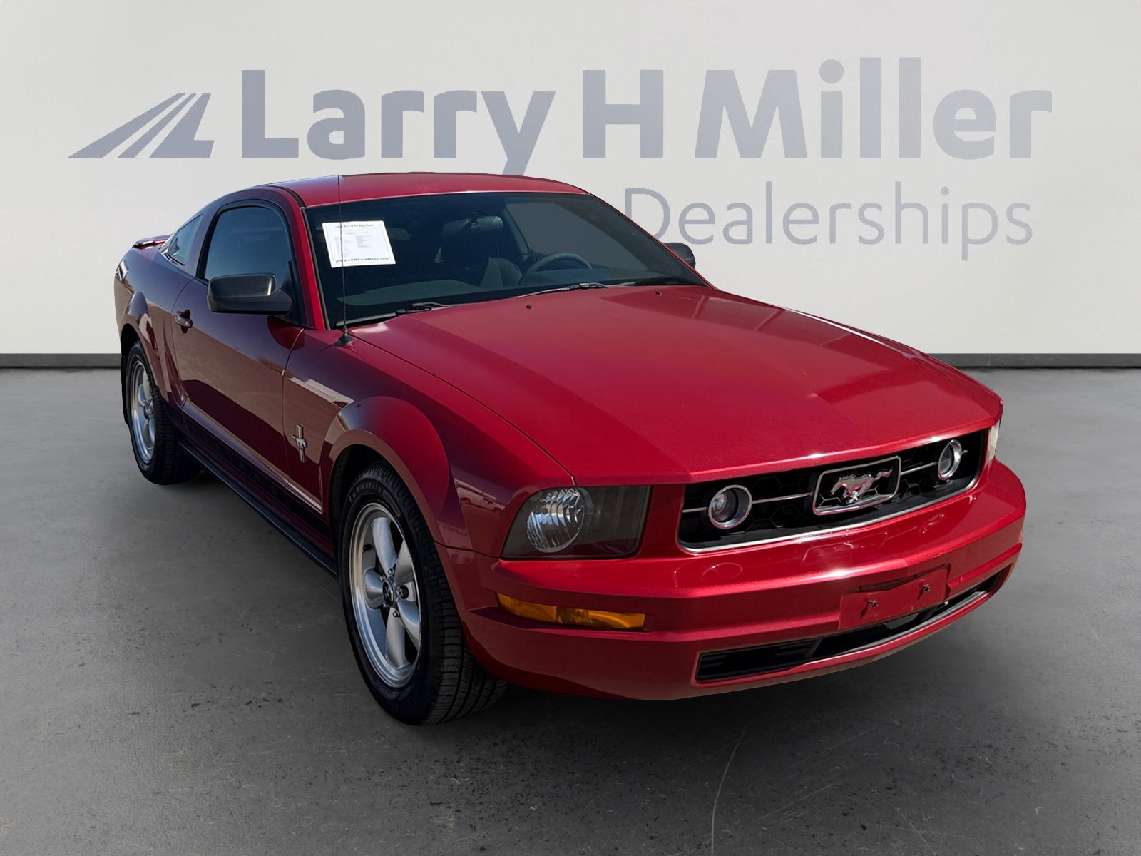 Used 2008 Ford Mustang Deluxe image 7