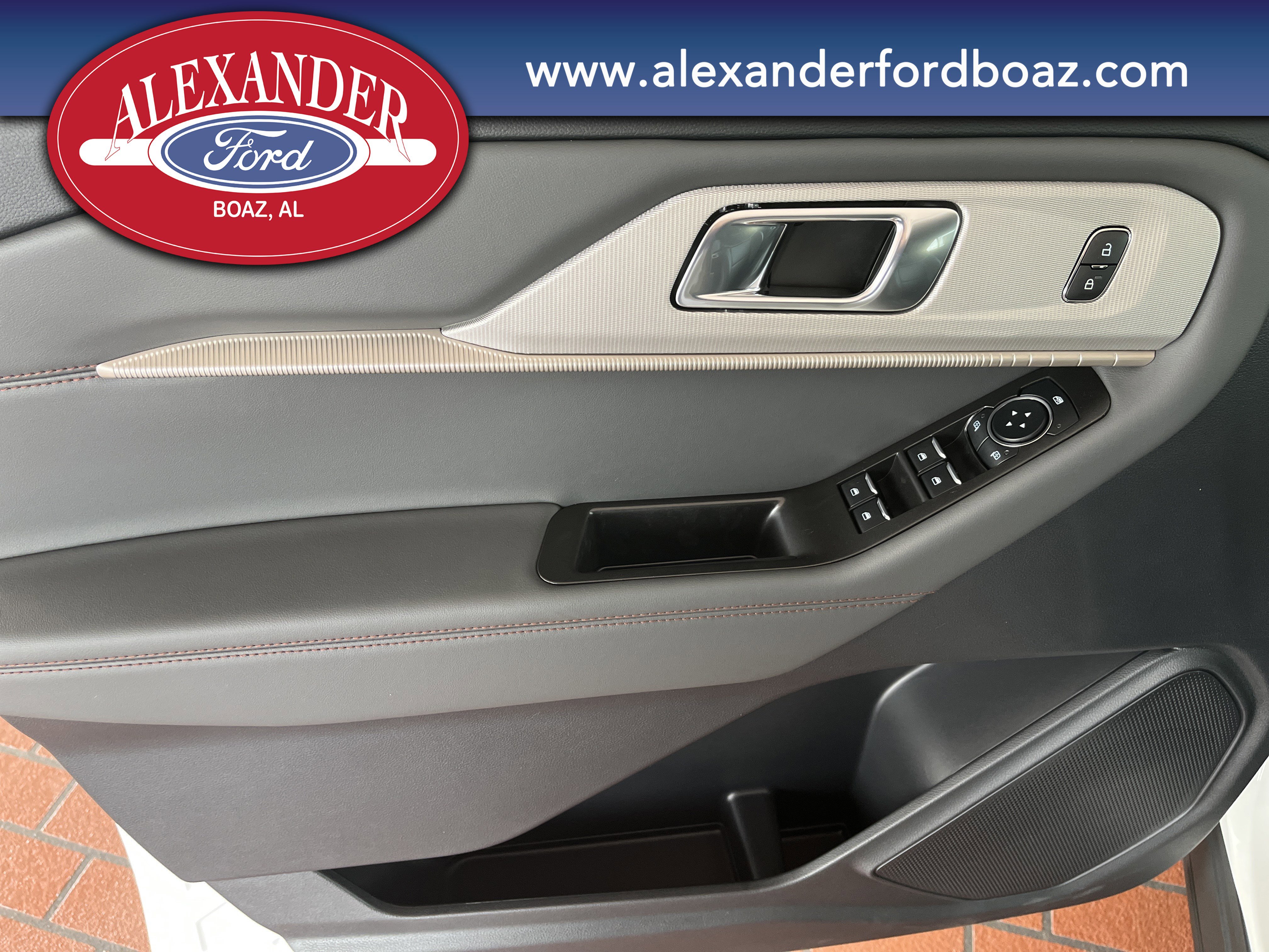 New 2026 Ford Explorer Active w/ Active Comfort Package RWD image 10