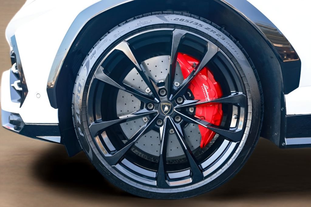 Used 2023 Lamborghini Urus S image 42