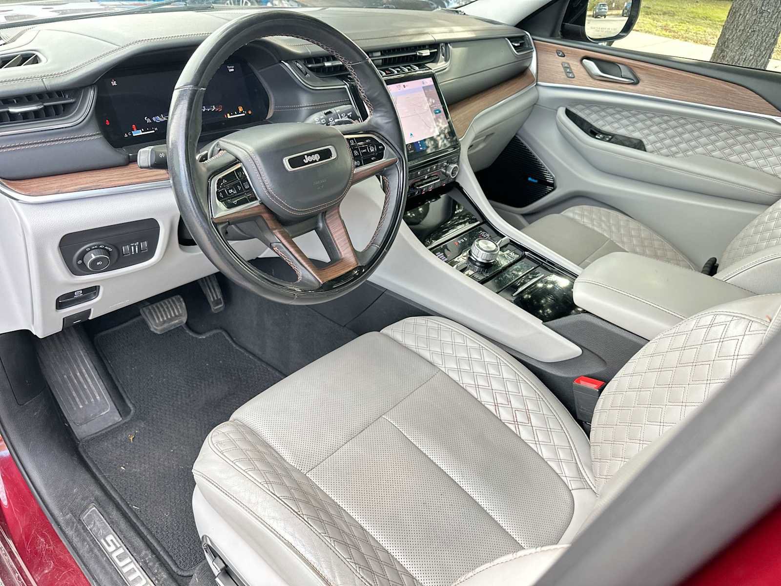 Used 2022 Jeep Grand Cherokee Summit w/ Adv Protech Group IV AWD/4WD image 18