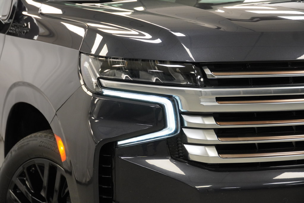 Used 2023 Chevrolet Tahoe High Country w/ Premium Package 2 AWD/4WD image 9