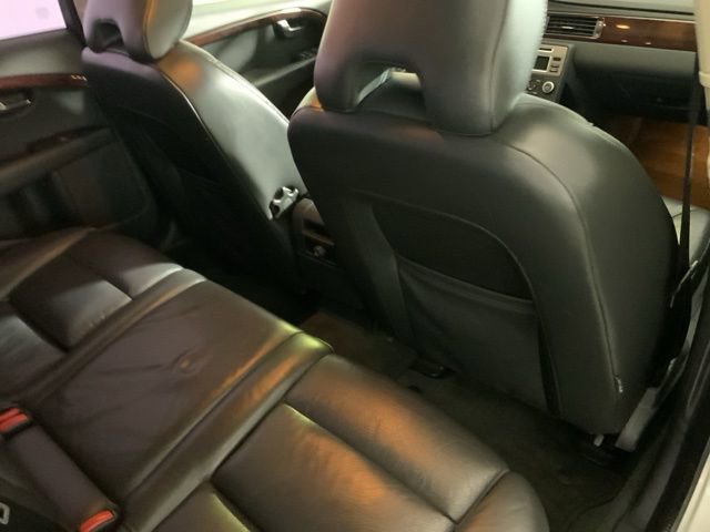 Used 2008 Volvo V70 image 37