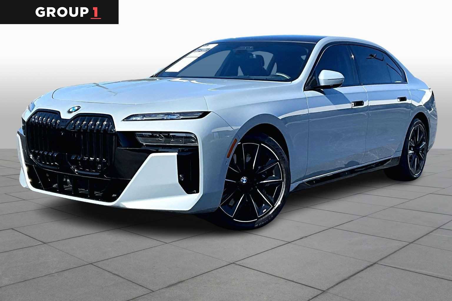 Used 2023 BMW 760i xDrive w/ Executive Package image 1