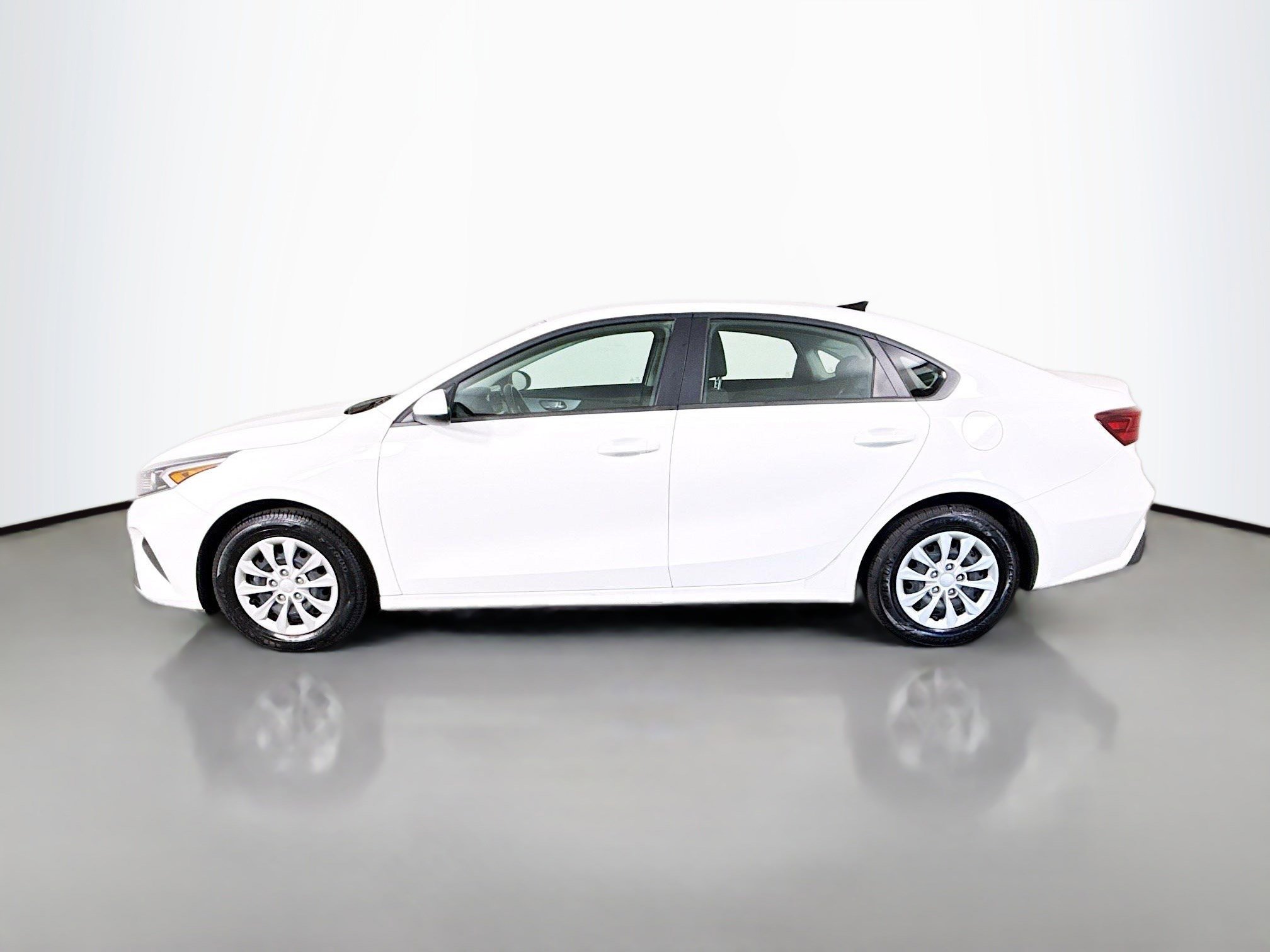 Used 2024 Kia Forte LX FWD image 6