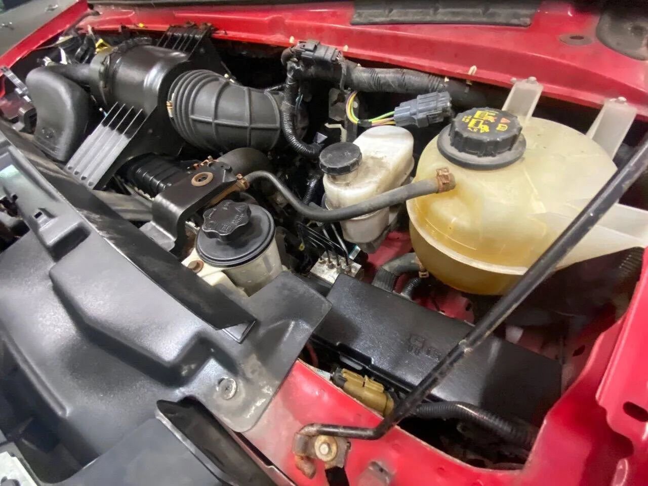 Used 2013 Ford E-250 and Econoline 250 Van 3D w/ Commercial Cargo Van Pkg image 11