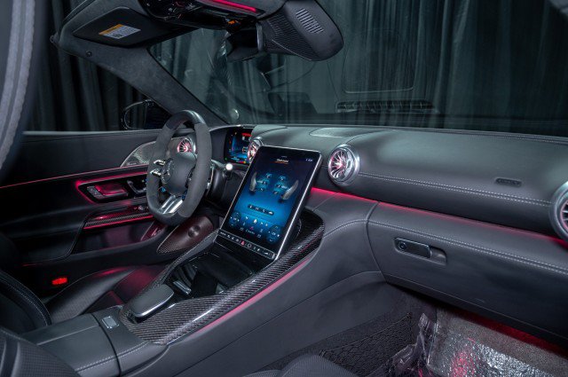 Certified 2024 Mercedes-Benz SL 63 AMG 4MATIC image 15