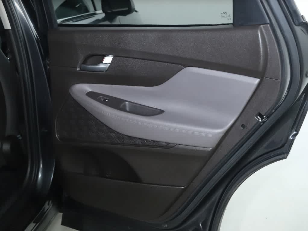 Used 2020 Hyundai Santa Fe SE FWD image 31