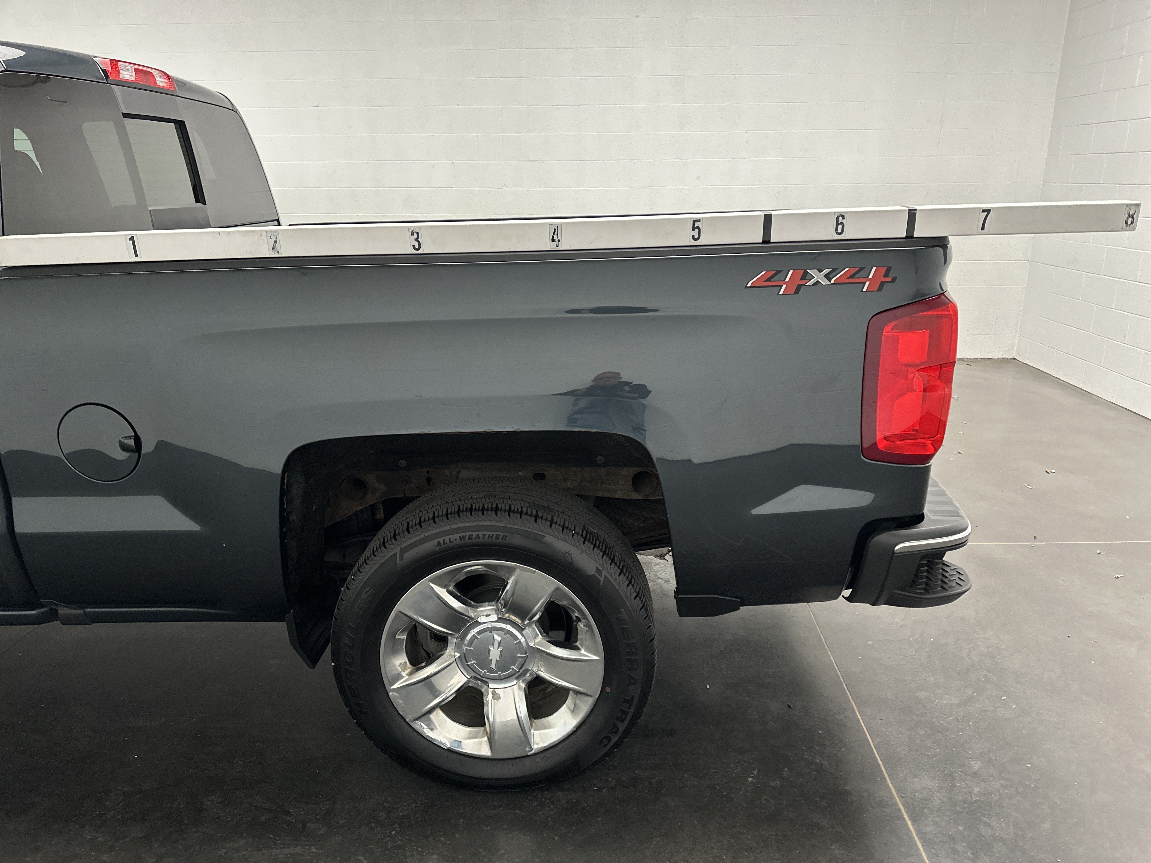 Used 2018 Chevrolet Silverado 1500 LTZ w/ Sport Package AWD/4WD image 7