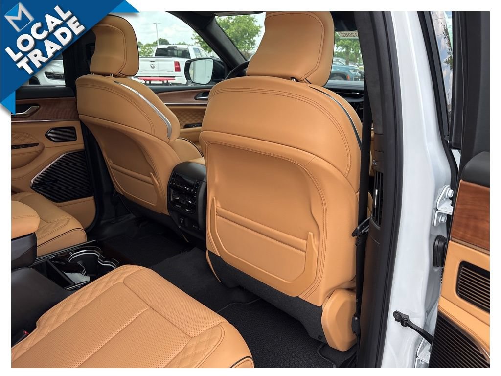 Used 2026 Jeep Grand Cherokee L Summit w/ Advanced Protech Group IV AWD/4WD image 46