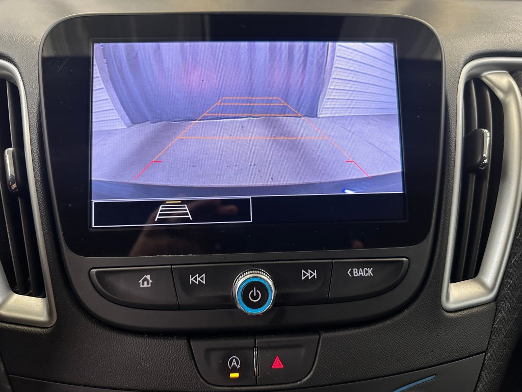 Used 2022 Chevrolet Malibu LS FWD image 12