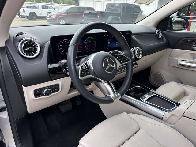 Used 2025 Mercedes-Benz GLA 250 image 24