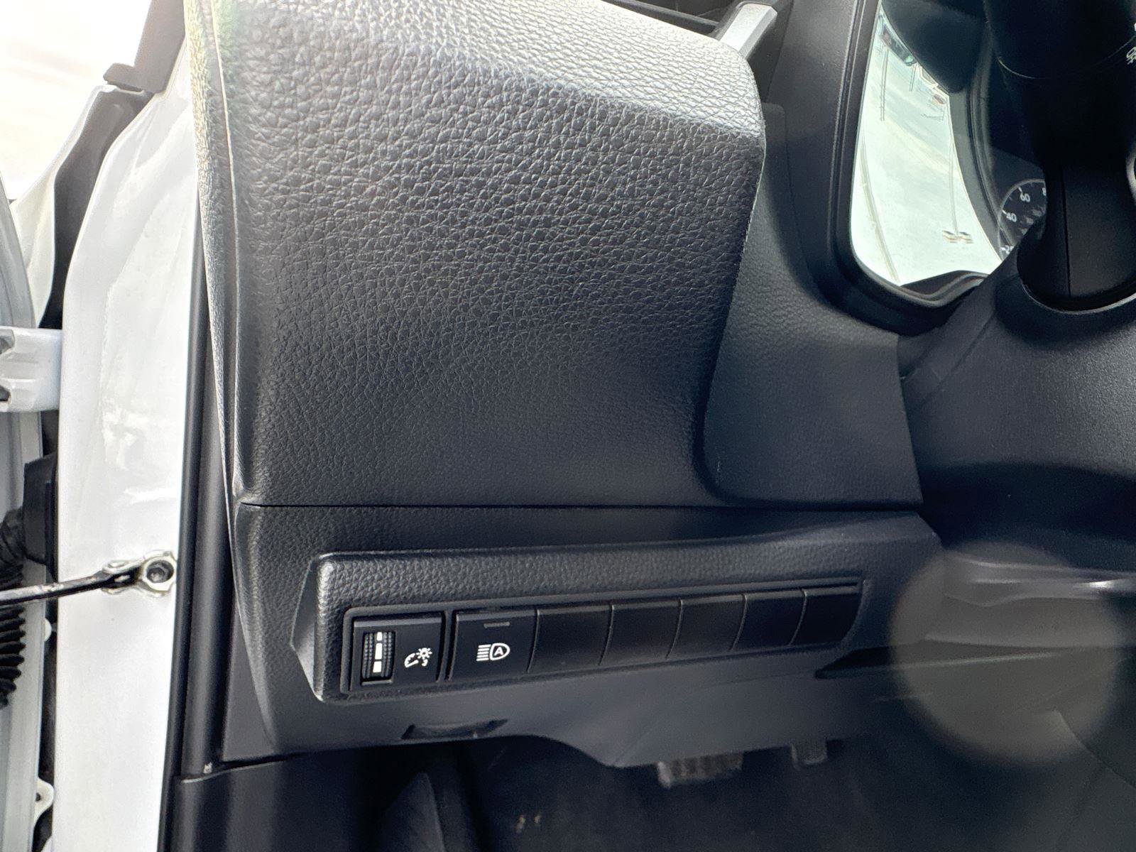 Used 2023 Toyota Corolla LE FWD image 19