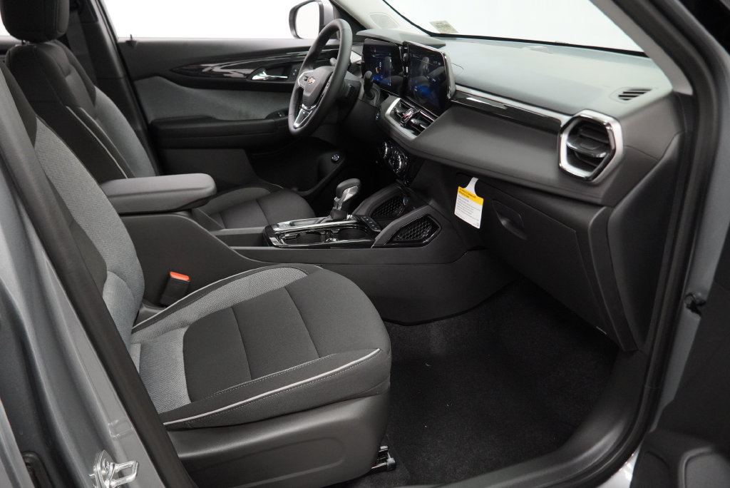 New 2026 Chevrolet TrailBlazer LT w/ Convenience Package FWD image 37